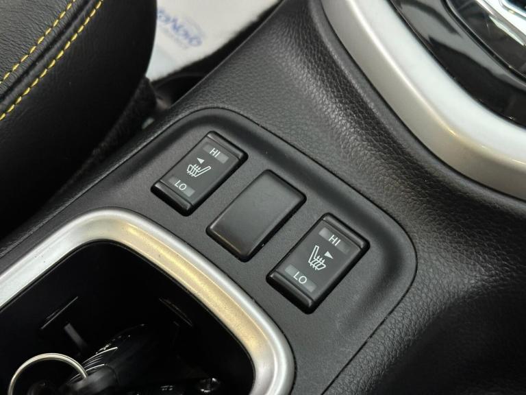 2018 Nissan Navara 2.3 dCi N-Guard Auto 4WD Euro 6 4dr PICK UP Diesel Automatic