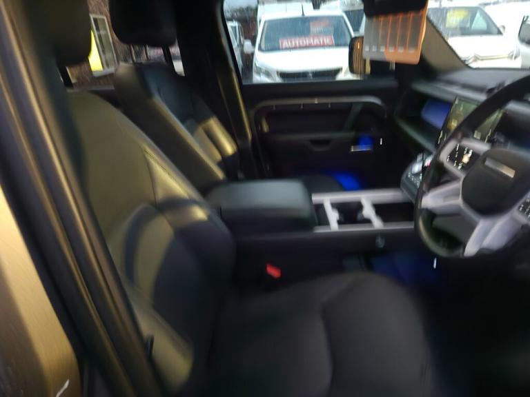 2025 Land Rover Defender 3.0 D250 X-Dynamic HSE 110 5dr Auto ESTATE DIESEL Automatic