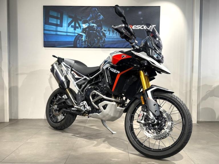 TRIUMPH TIGER RALLY PRO - 2024 - FSH - CHERISHED PLATE - 1 OWNER - TAIL TIDY -