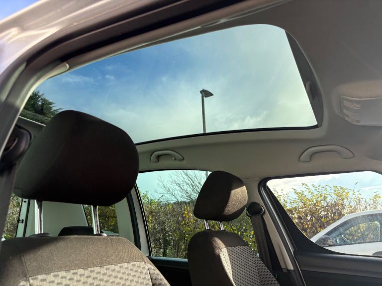 Skoda, ROOMSTER, MPV, 2010, Semi-Auto, 1197 (cc), 5 doors