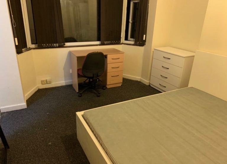 Ensuit room in Selly Oak,good for Hospital, Q.E Hospital, bills *wifi included 