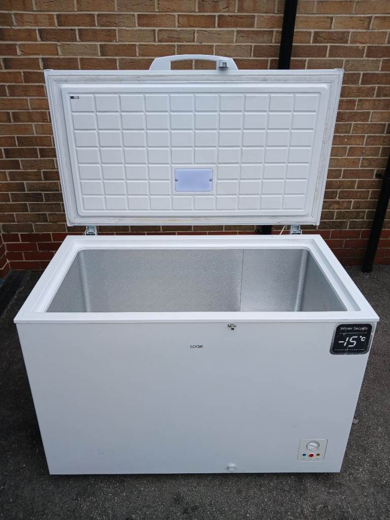 FREEZER CHEST FREEZER LARGE 300 LITRE CAPACITY CAN DELIVER £240 | in ...