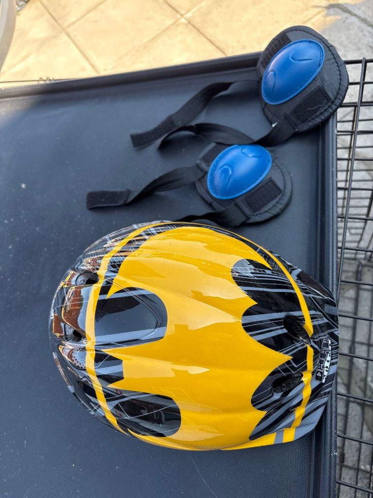 Kids Batman Helmet and Knee Pads – Good Condition