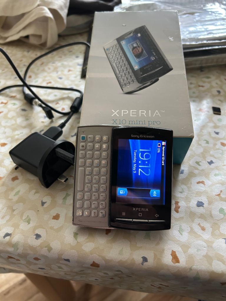 image for Sony Ericsson X10mini pro 