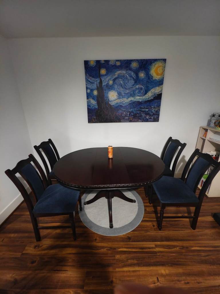 Antique vintage Victorian mahogany extendable table and 4 matching chairs