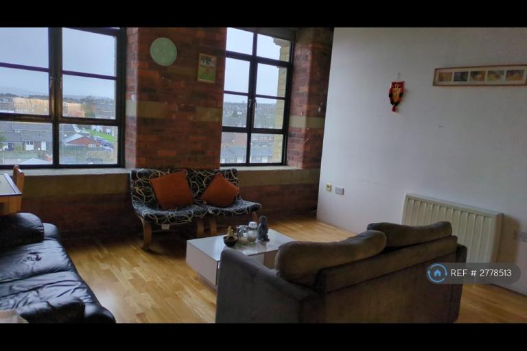 1 bedroom flat in Silk Warehouse, Bradford, BD9 (1 bed) (#2778513)