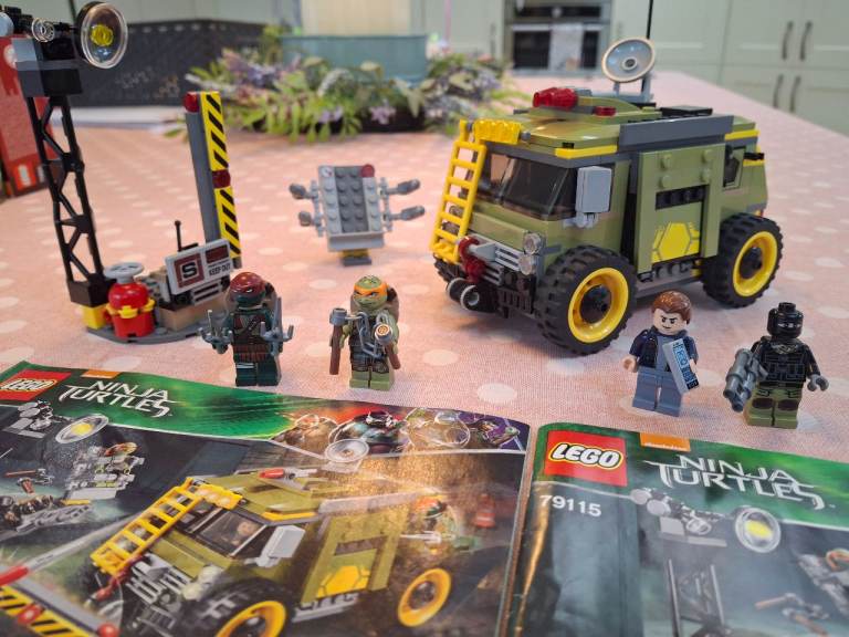LEGO 79115 Ninja Turtle Van Takedown, (retired)