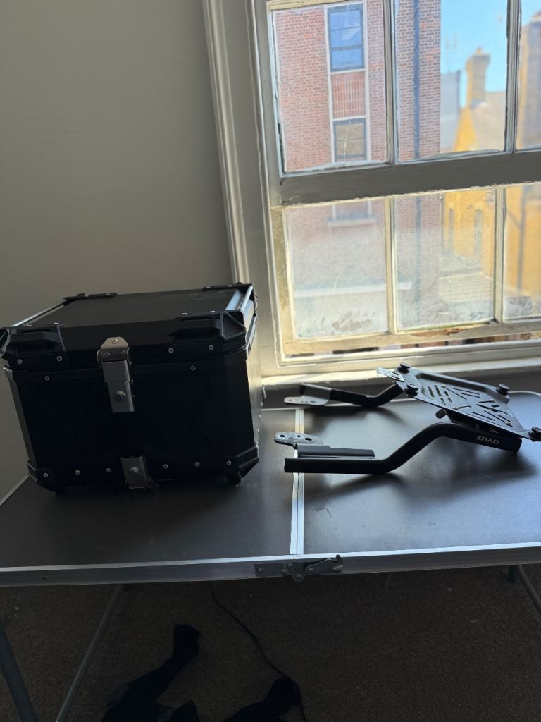 CB 125F rack of shade and 55L top box