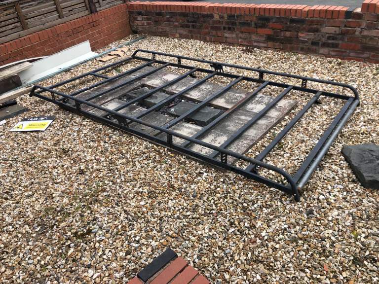 Rhino roof rack with full length roller 