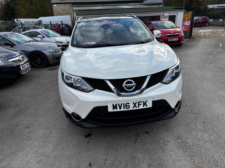 2016 Nissan Qashqai 1.2 DiG-T N-Connecta 5dr HATCHBACK PETROL Manual