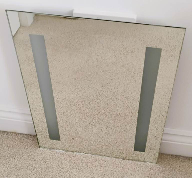 LED bathroom mirror (battery operated)