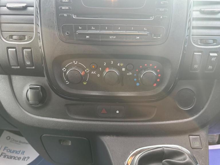 2017 Vauxhall Vivaro 1.6 CDTi 2900 BiTurbo ecoTEC Sportive Crew Van L2 H1 Euro 6 (s/s) 5dr (6 Se ...