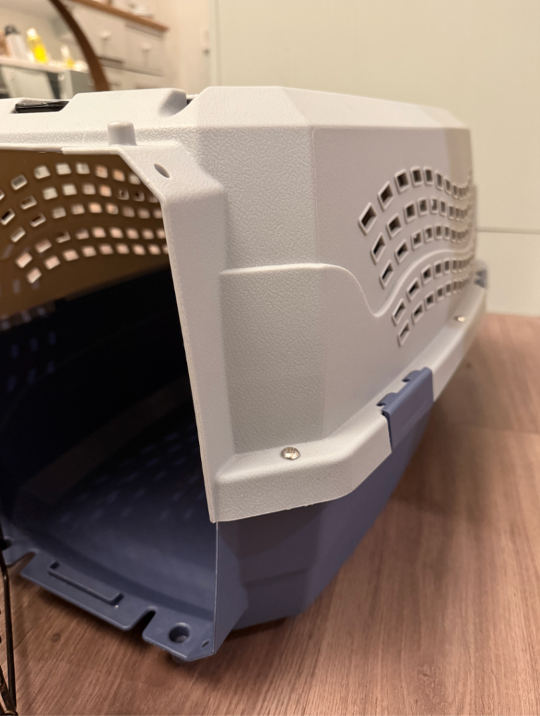 Excellent Condition Secure Puppy Carrier/ Pet Carrier | Size H33 x W37 x D57cm | Collection EH7