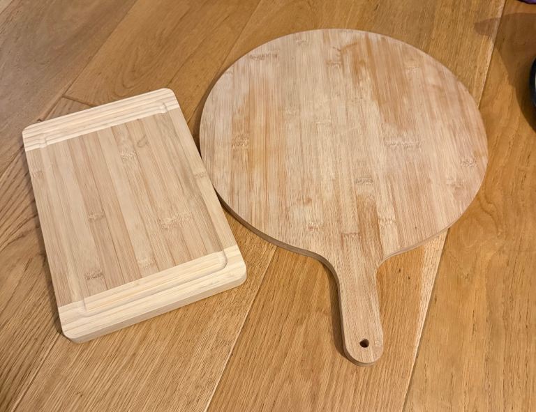 Set of two bamboo kitchen boards in excellent condition