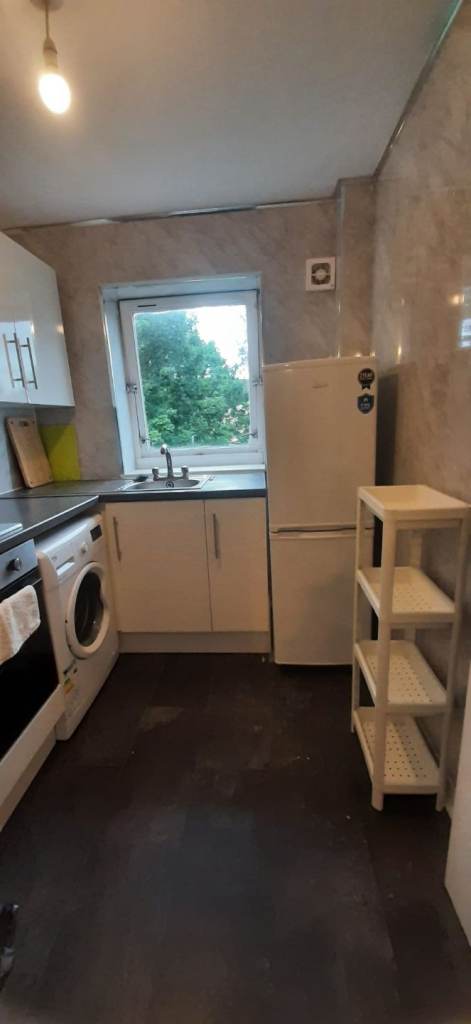 3 Bedroom Flat (included bills) available soon!