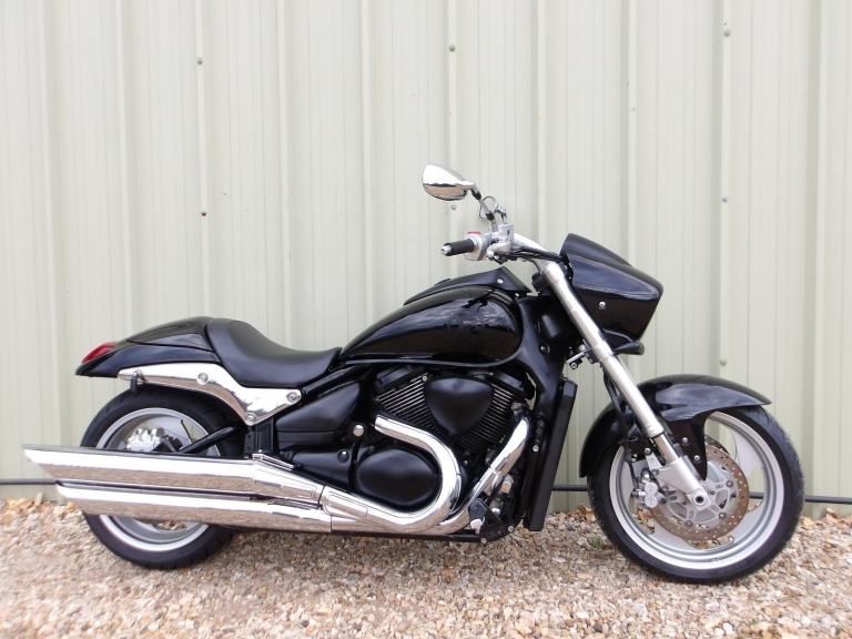 Suzuki VZ 1500 LO Intruder Cruiser 2013, New Avon Tyres * UK Delivery *