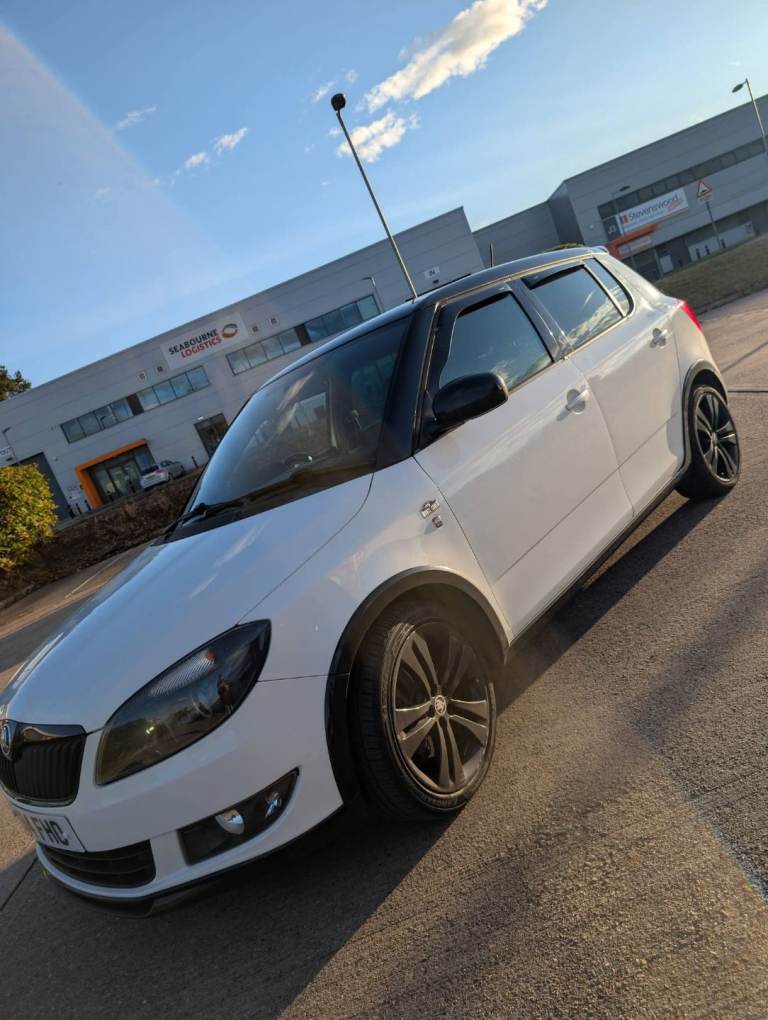Skoda, FABIA, Hatchback, 2014, Manual, 1598 (cc), 5 doors