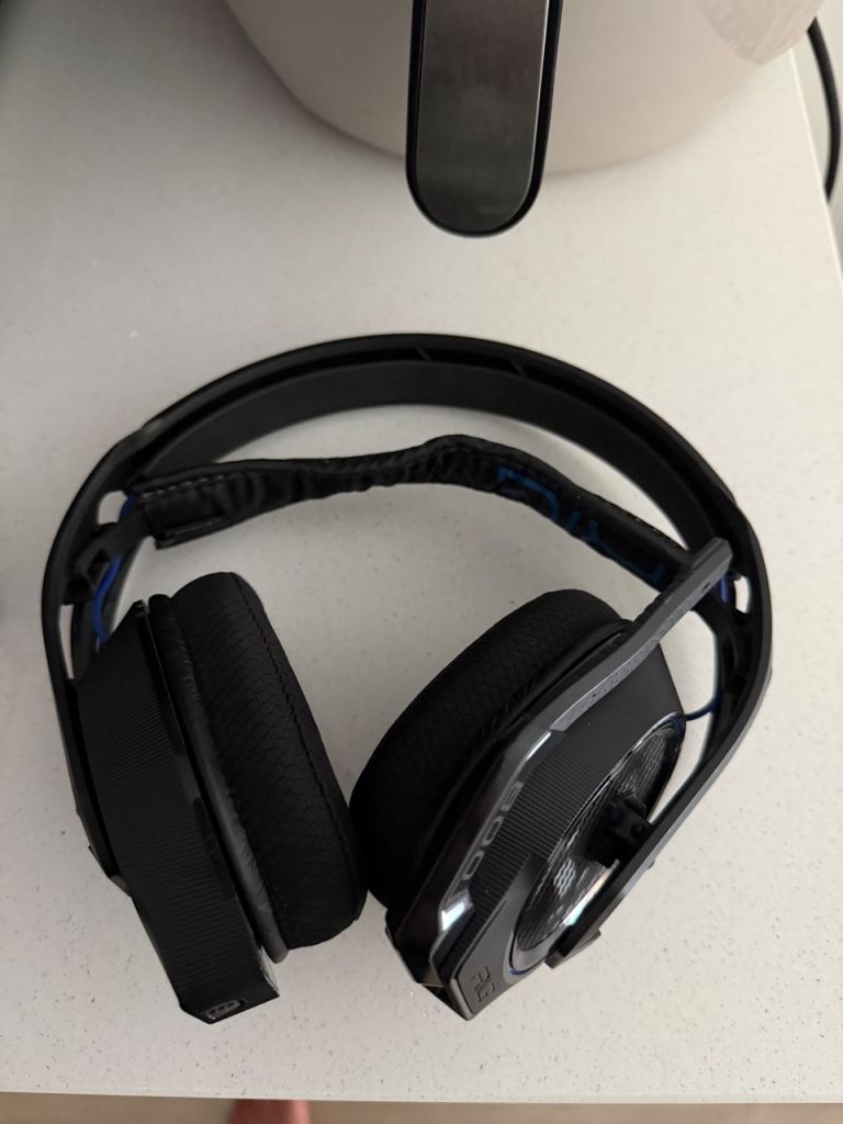 RIG 800 LX Wireless Gaming Headset – Great Condition