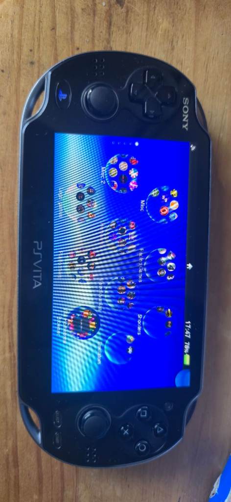 Jailbroken PS Vita with lots of games