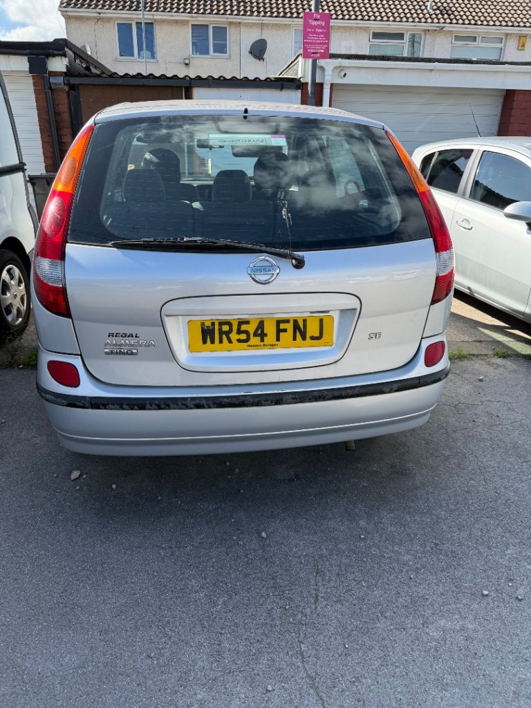 Nissan Almera 2004 no MOT for spares repair 