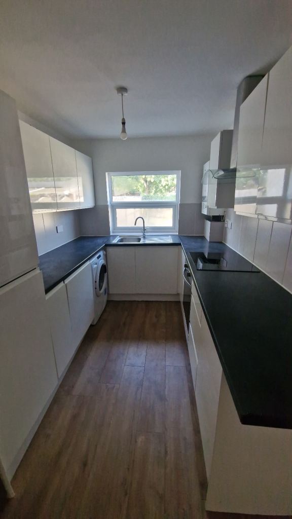 Spacious 4-Bedroom House to Rent – Croydon, CR0