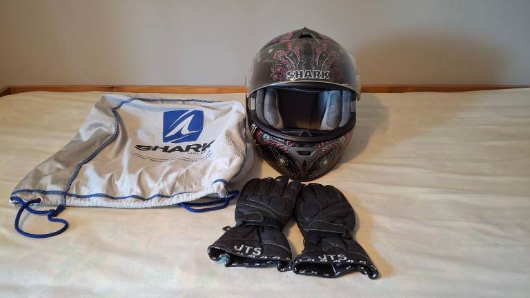Ladies Motorcycle Helmet and gloves 