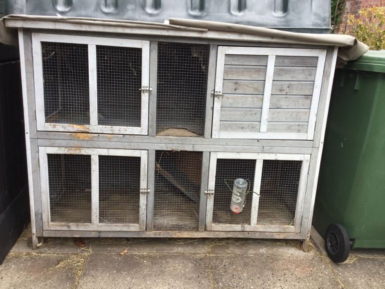 Rabbit hutch
