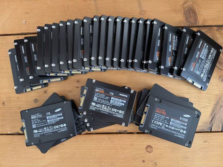 NAS Cases, Hardware | SSD and HDDs