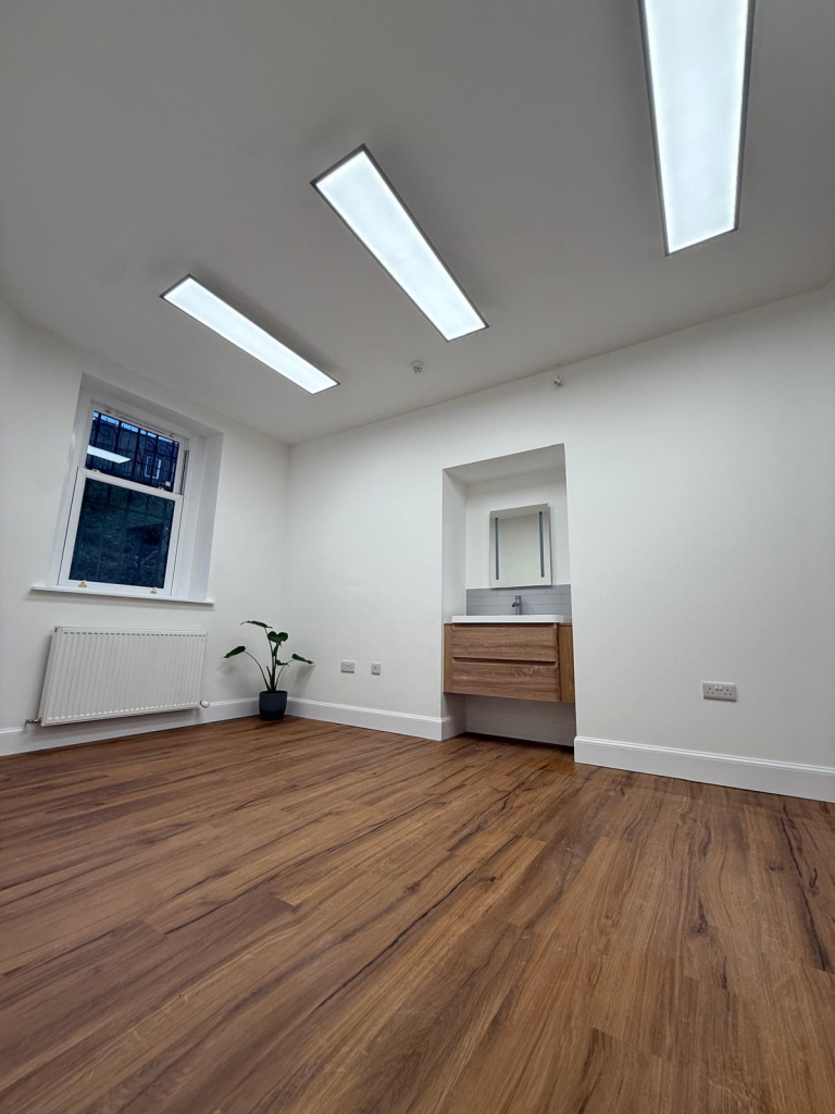 Office to Rent – Private 14m² Room with Sink | Holyrood Business Park (EH16 4AP) SOLD 
