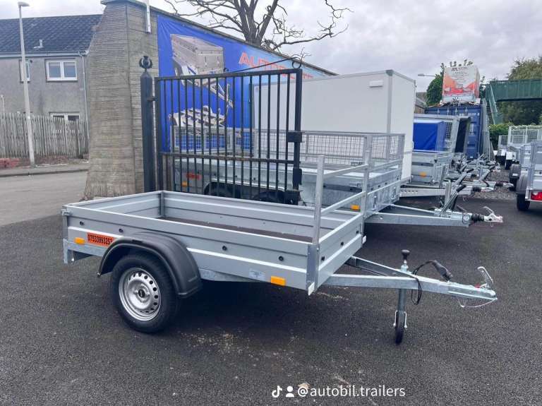 BRAND NEW 6X4 SINGLE AXLE TRAILER WITH A LADDER RACK 750KG
