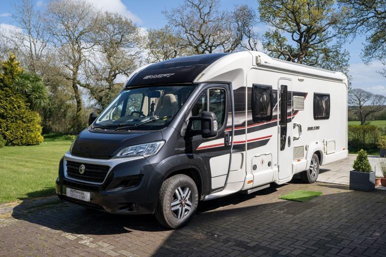 Swift Bolero 724FB Black Cab 4 Berth Motorhome