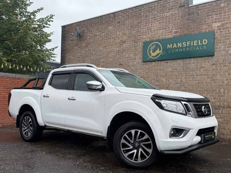 2017 Nissan Navara Double Cab Pick Up Tekna 2.3dCi 190 4WD PICK UP Diesel Manual