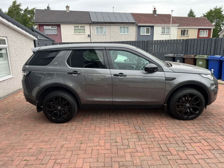 2 former keeper 2019  Land-rover discovery sport se tech td4 2L diesel 6 speed manual mot 1 year