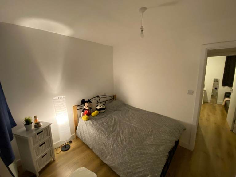 3 double rooms available to rent near Bruce grove station N17 6UD