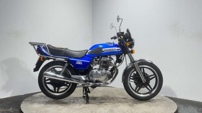Honda CB SUPERDREAM 250 1981 GREAT CONDITION RUNS GREAT ICONIC 250CC CLASSIC BIK