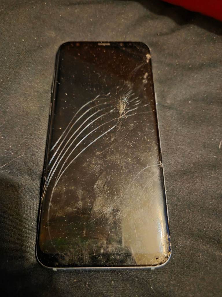 Samsung Galaxy S8+ - Cracked Screen, Working