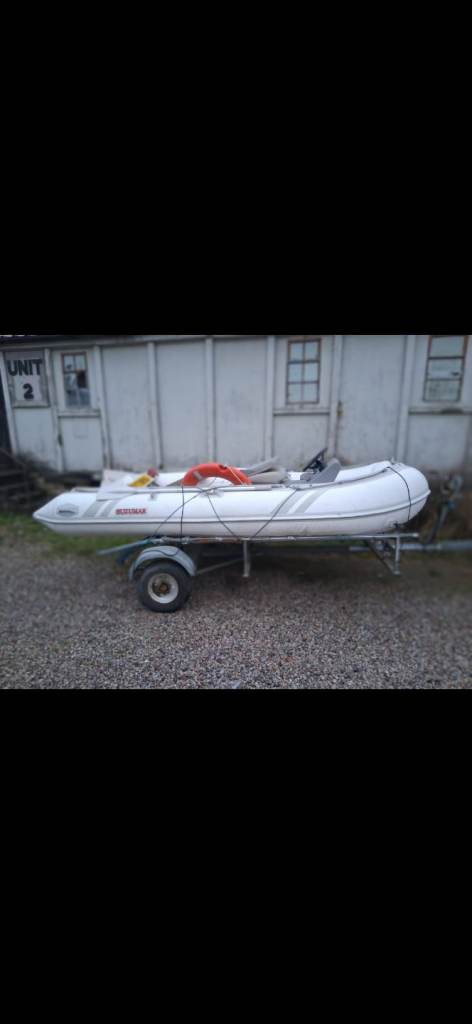 Suzumar inflatable boat and trailer 
