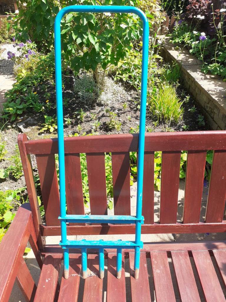 Good Condition Manual Garden Lawn Aerator Tool