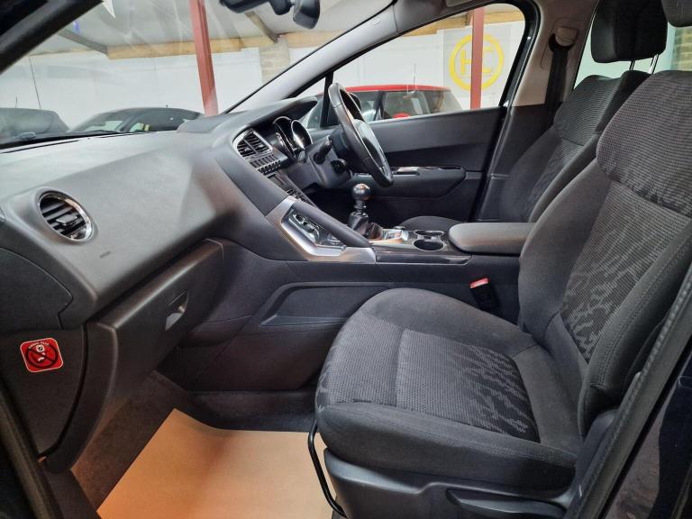 PEUGEOT 3008 1.6 HDi Allure Euro 5 5dr 2013