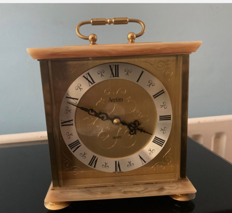 STUNNING GOLD/BRASS MARBLE MANTLE CLOCK