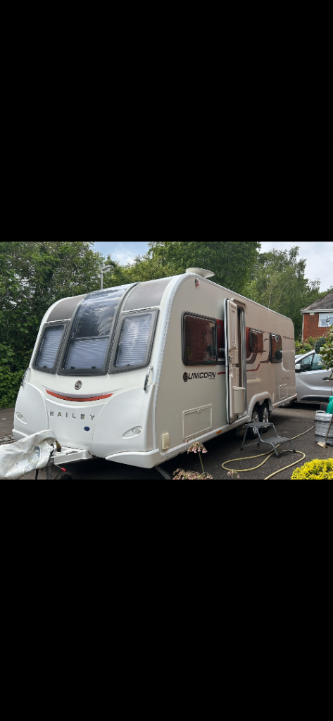 2015 BAILY Unicorn S3  BARCELONA 4 BERTH FIXED BED TWIN WHEEL