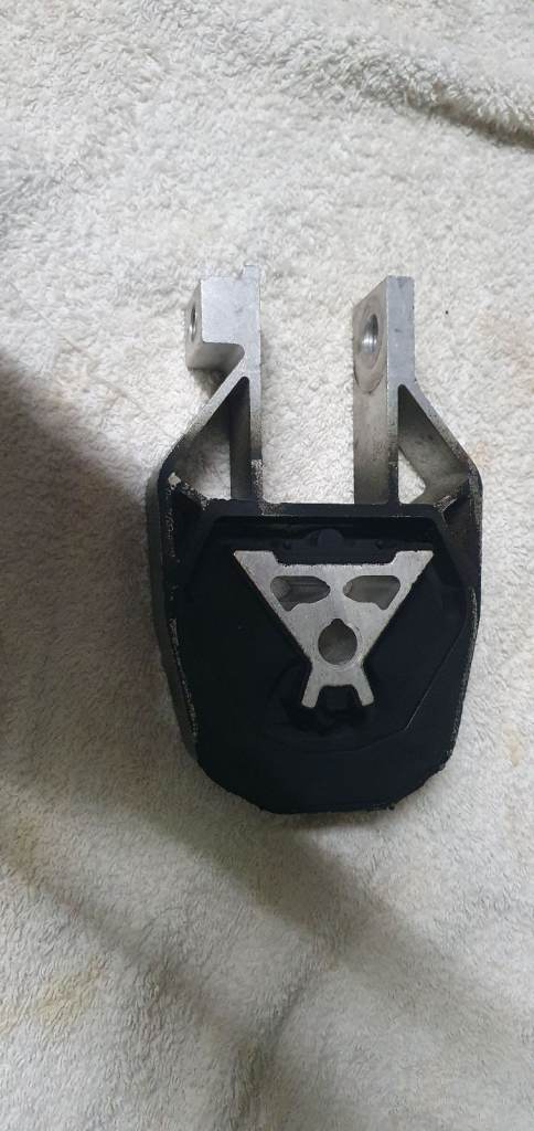 Ford focus c maxs gearbox mount - rear