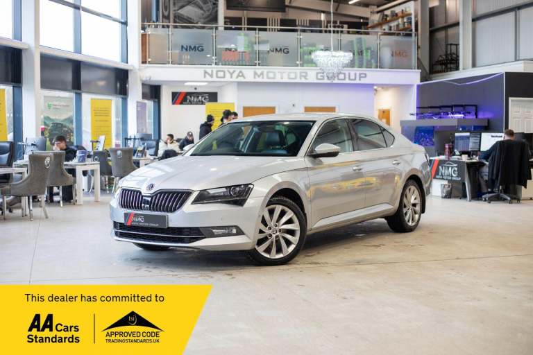 2015 Skoda Superb 2.0 TSI SE L Executive Hatchback 5dr Petrol DSG Euro 6 (s/s) (220 ps) *Fina HAT...