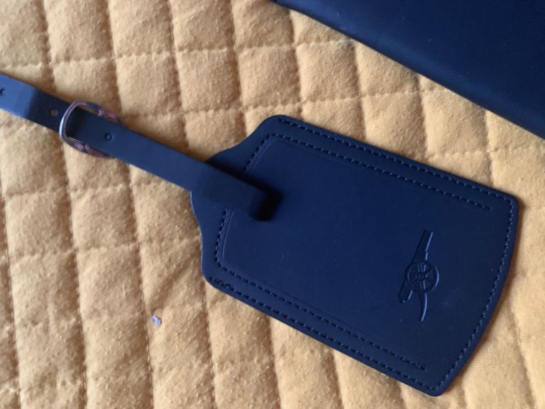 Arsenal travel tag and passport holder / wallet 