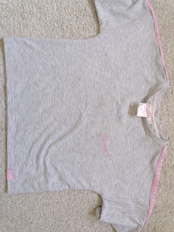 Pineapple dance studio top