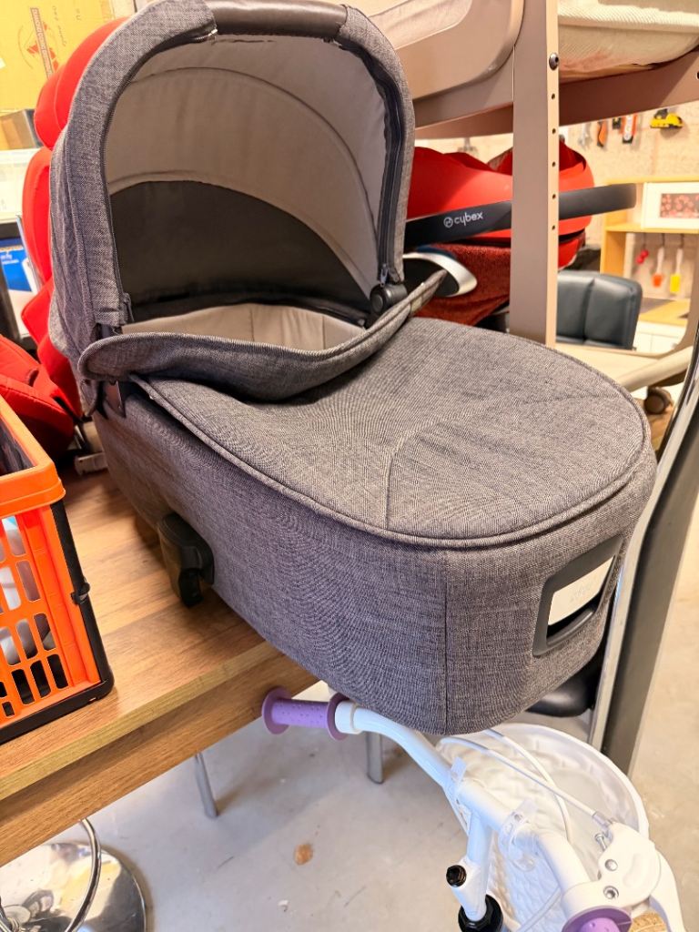 Mamas and Papas 2020 Flip Carrycot Pram Attachment