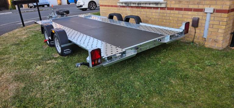Car transport trailer hire 2000 kg