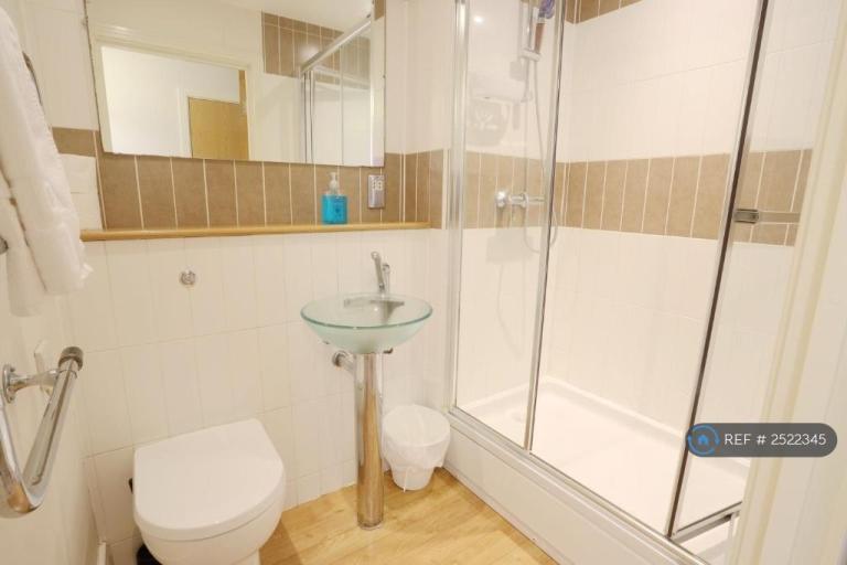 2 bedroom flat in Upper Marshall Street, Birmingham, B1 (2 bed) (#2522345)