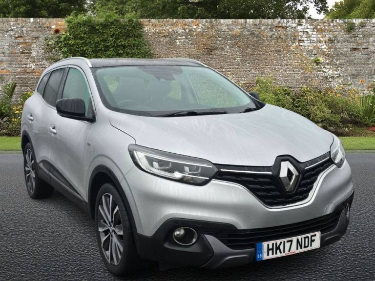 2017 Renault Kadjar 1.2 TCe Signature Nav SUV 5dr Petrol Manual Euro 6 (s/s) (130 ps) HATCHBACK P...