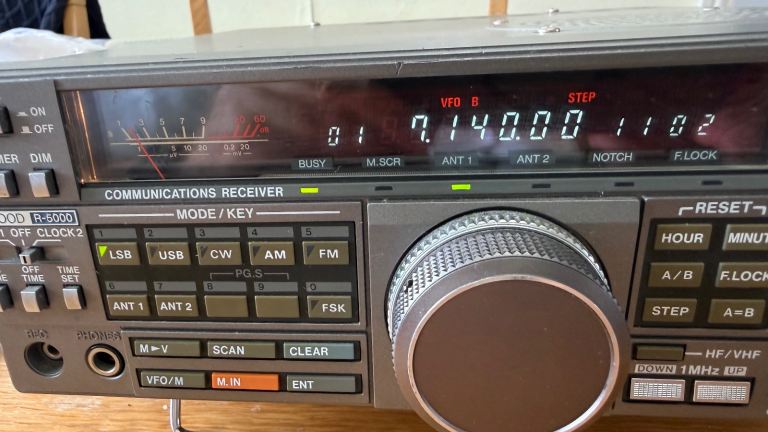 Kenwood R5000 communications receiver 
